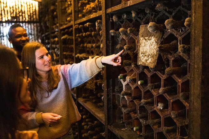 Porto Wine & Dine: Port Wine Cave Food Tour with Eating Europe - Start at Jardim do Morro, then get your bearings