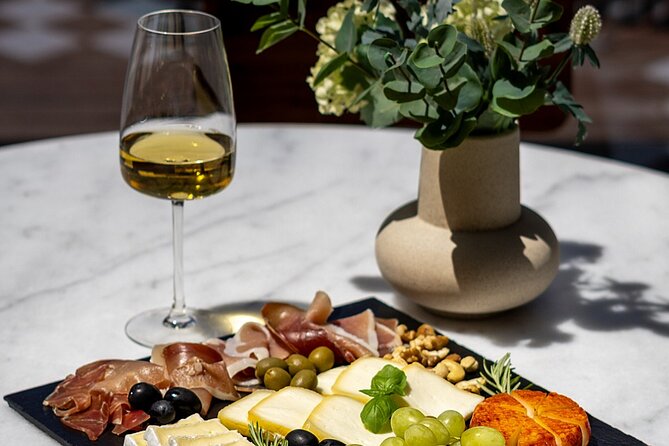 Porto Wine Tasting Experience with Portuguese Tapas Plate - The Host and the English Explanations: What You Can Expect