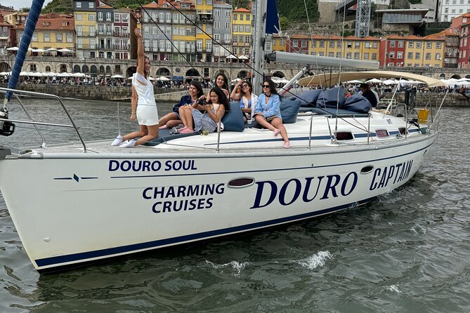 Private Birthday Celebration in a Sail in Porto - Music, snacks, and how to make it your party