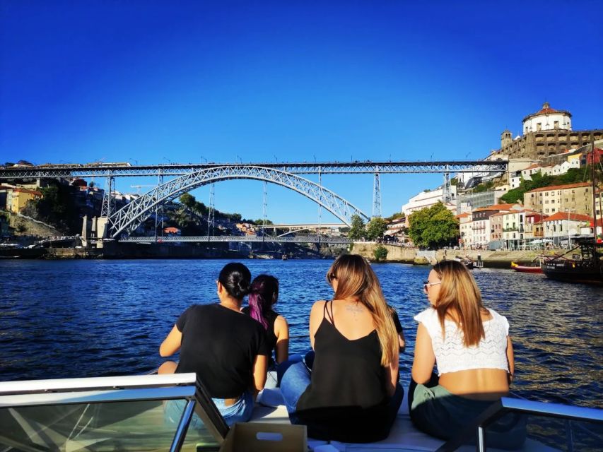 Private Boat Tour 6 Bridges 1h30, group price up to 6px - Stop-by-stop: what you’ll see on the 6-bridge style cruise