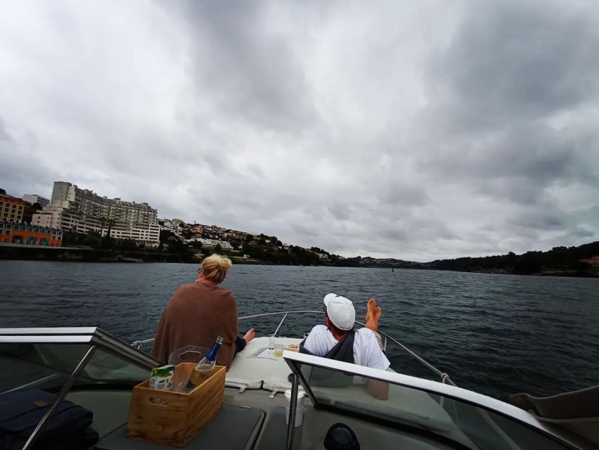 Private Boat Trip for 2 with Tasting in Porto -Sunset Option - Gondomar, the Douro River stretch, and the return path