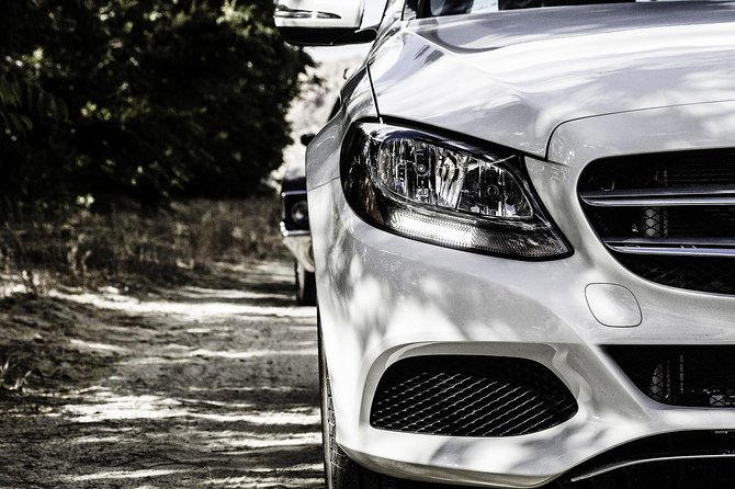 Private Car Transfer from Porto to Lisbon with 2 hours for sightseeing - Who should book this Porto to Lisbon transfer?