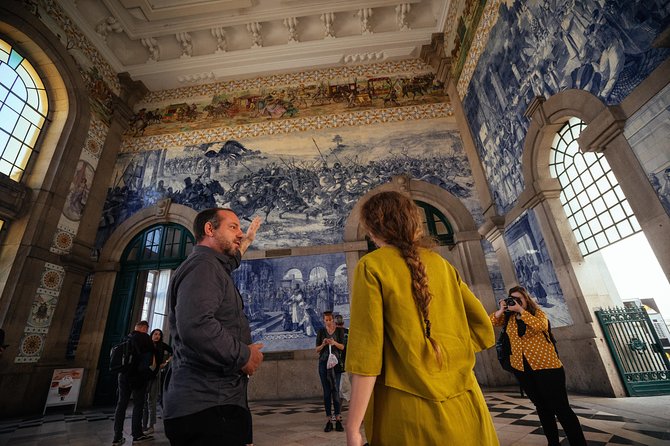 Private City Kickstart Tour: Porto - Stop 2: Livraria Lello, Short Visit, Big Planning Payoff
