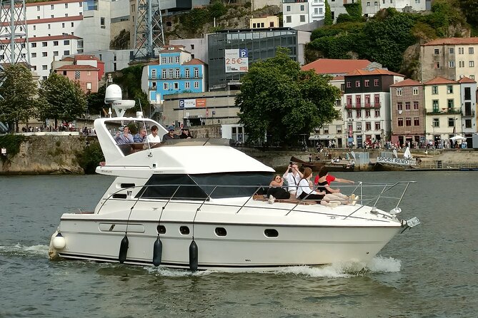 Private Cruise on Luxury Yacht in Porto - Dom Luis I Bridge and Ponte da Arrabida: the two-picture moment