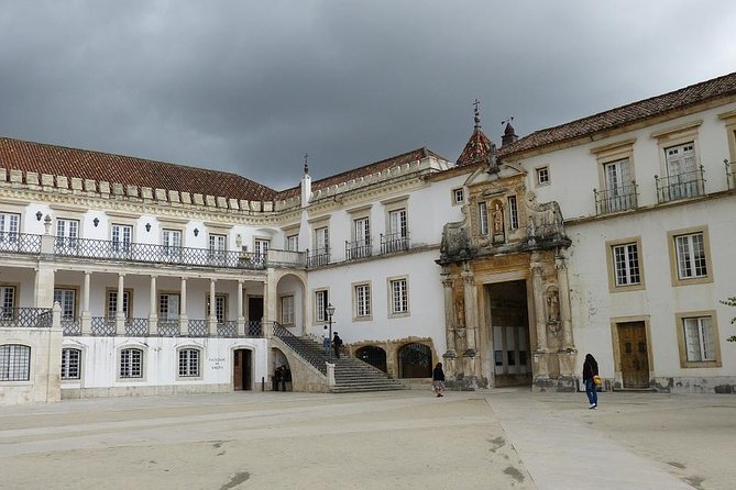 Private Cultural Tour Aveiro and Coimbra from Porto - Farol da Barra: a quick viewpoint stop that pays off