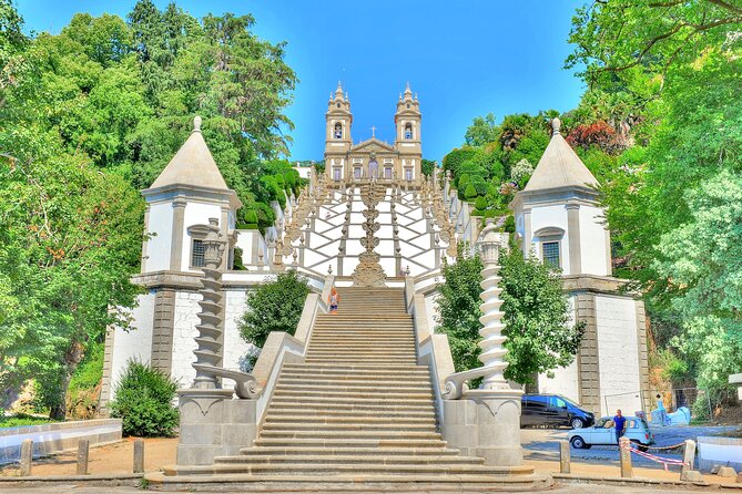 Private Culture and Wine Tourism Tour - Braga as a day-trip base for Church sights and Vinho Verde wine