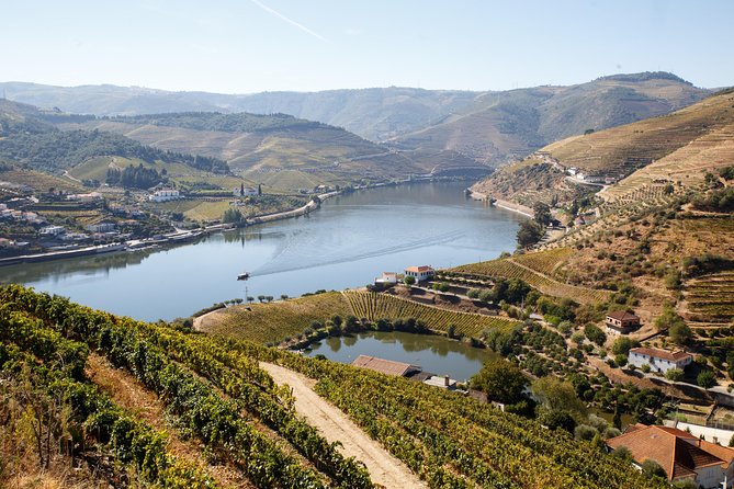 Private Douro 4x4 Adventure from Porto with Deluxe Pic nic - Why a Private 4x4 Douro Day from Porto Makes Sense