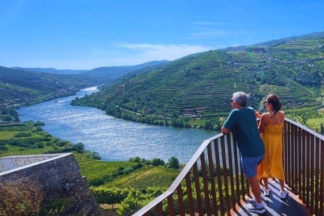Private Douro 4x4 Adventure from Porto with Deluxe Pic nic - Miradouro de Sao Leonardo de Galafura Picnic Stop: The Best Way to Start