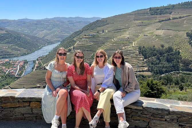 Private Douro Valley Food and Wine Tour From Porto - Entering Douro Country at Peso Da Regua: A Quick River Reset