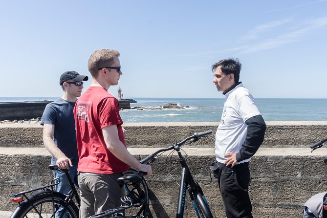 Private e-Bike Tour in Porto – Explore Riverside, Beaches & Parks - Getting started at Biclas & Triclas, and what you actually get