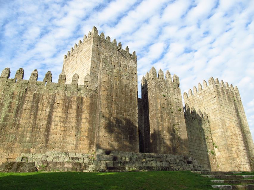 Private Guimarães Half-Day Tour from Porto - Why Guimarães from Porto works as a half-day