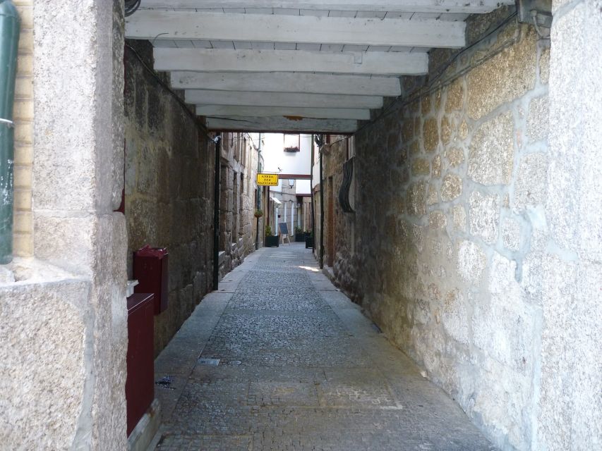 Private Guimarães Half-Day Tour from Porto - Price and value: what $156 buys you