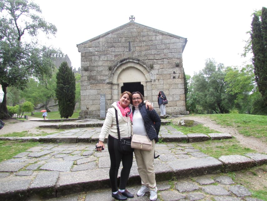 Private Guimarães Half-Day Tour from Porto - Pickup, van ride, and the rhythm of a 4-hour plan