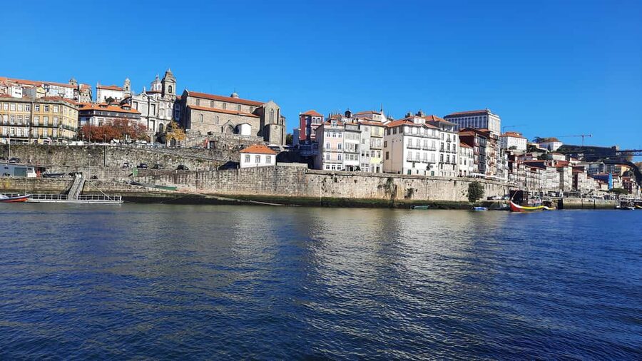 Private Porto City Walking Tour - Starting in Vitória, then building Porto step by step