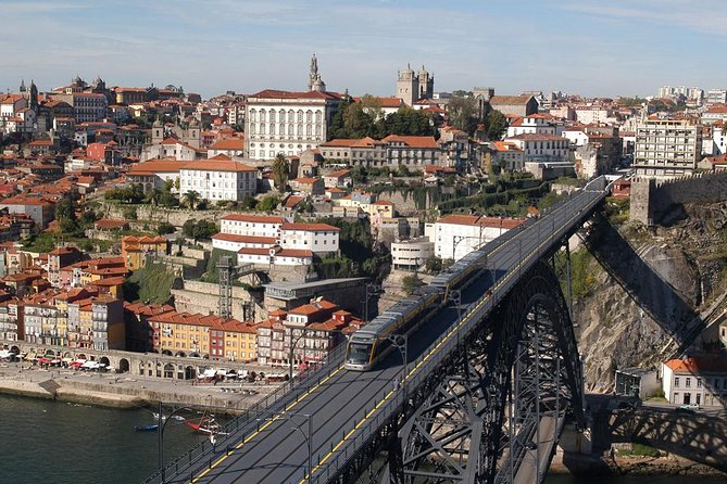 Private Porto Secrets Walking Tour + Personal Port Wine Tasting - Stop 2: Porto City Hall, architecture you can actually read