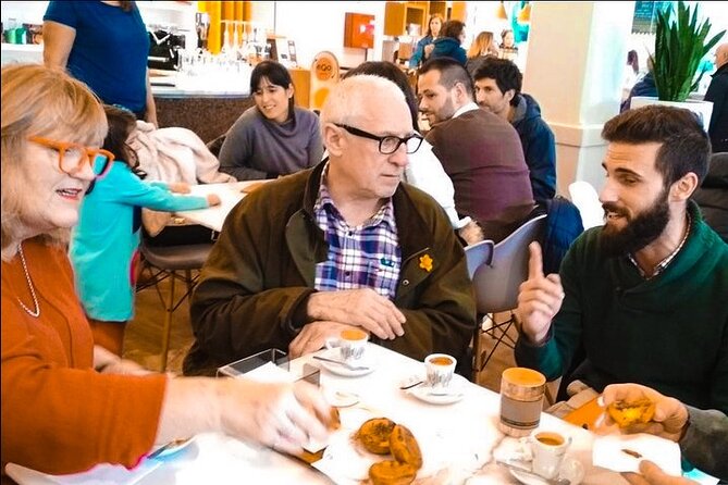 PRIVATE Porto walking tour with historian - São Bento Railway Station: the stop that makes history readable
