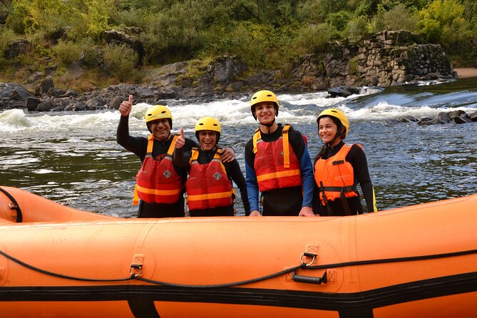 Private Rafting Experience in Melgaço - Snacks and the Alvarinho toast: a smart end to the ride