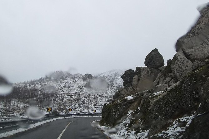 Private Serra da Estrela Gastronomy & Snow Tour from Porto - Getting there in comfort: the 8:00 am start and luxury van details
