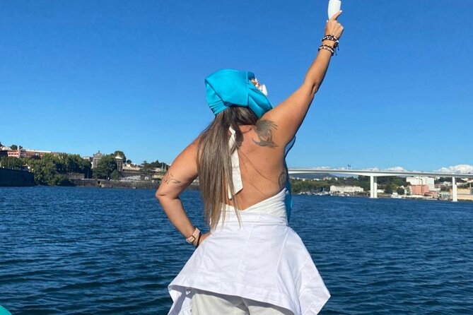 Private Tour of the 6 Bridges with Port Wine - Drinks, snacks, and why the little extras matter