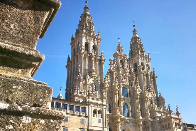 Private Tour Santiago de Compostela & Viana do Castelo from Porto - Museu do Traje: a cultural stop that fits the day