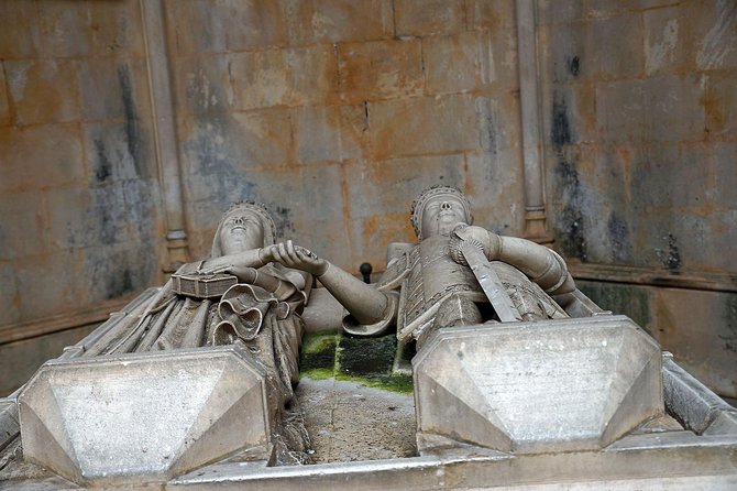 Private Tour through Tomar, Fátima, and Batalha historical sites - From Porto’s morning start to three big stops