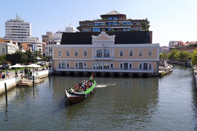 Private Tour to Aveiro, to the Sparkling Wine Cellars and Piglet Tasting - Aveiro Fish Market: The Smell Test for Seafood Lovers