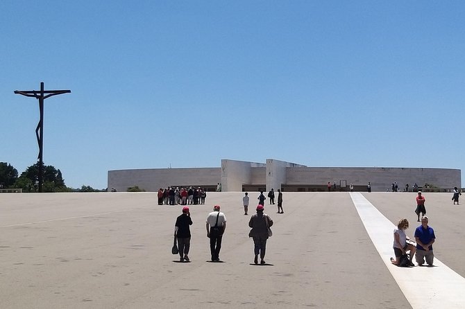Private Tour to Fátima Sanctuary and the Little Shepherds Houses - Basilica of the Holy Trinity: Local Stone and a Vatican Connection