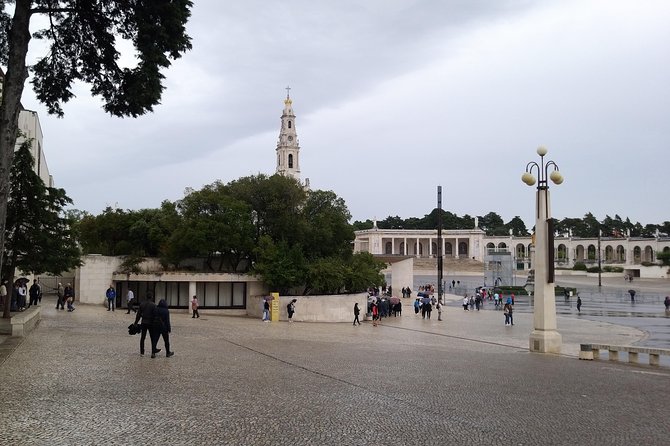 Private Tour to Fátima Sanctuary and the Little Shepherds Houses - Via Sacra and the Hungarian Calvary: Walking the Way of the Little Shepherds