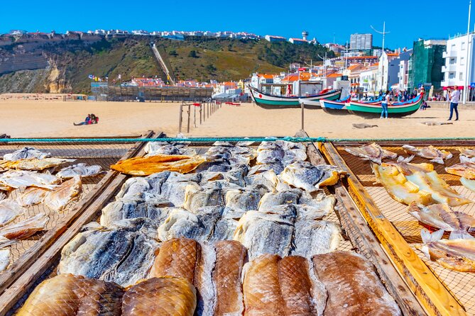 Private Tour to Nazaré and Alcobaça, giant waves and a monastery - Stop 5: O Sítio, the crescent bay viewpoint, and a mini food stop