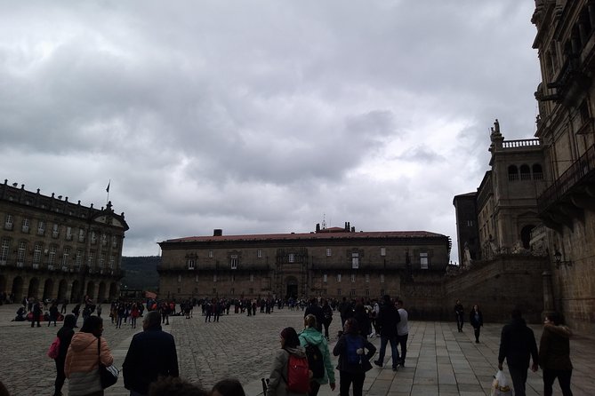 Private Tour to Santiago de Compostela and its stunning Cathedral - Hostal de los Reyes Católicos: from pilgrim healthcare to a 5 star hotel