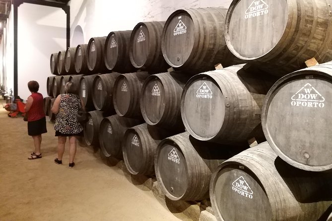 Private Tour to stunning Douro Valley and most renowned wineries - Pinhão and the Azulejos at the Railway Station (30 minutes)