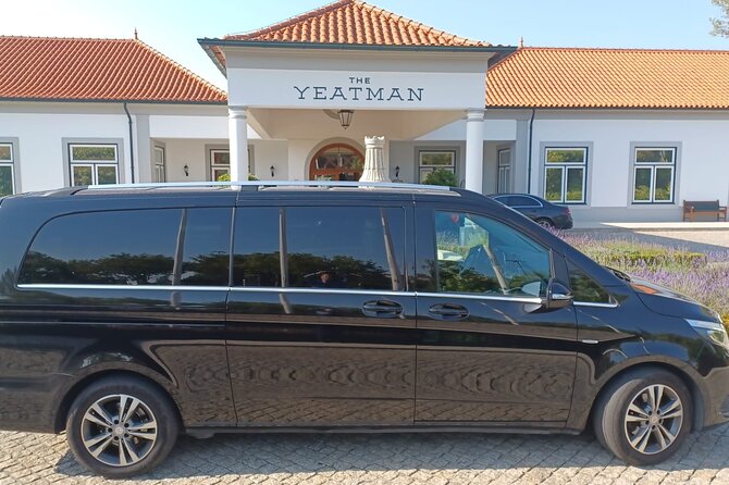 Private Transport between the city of Porto and AHD Airport - Arrival Help Beyond the Car, Like Check-In Direction at the Airport