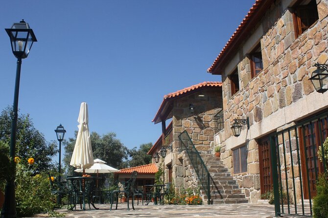 Private Vinho Verde Region Wine Tour from Porto Including Lunch - The Amarante break between tastings