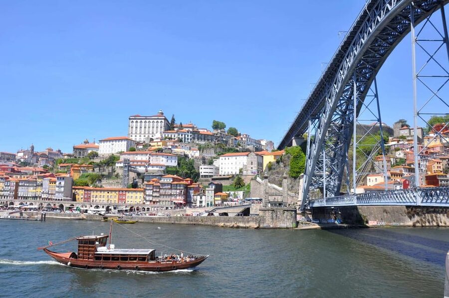 Private Walking Tour, highlights and secrets of Porto - Porto Cathedral (Sé do Porto): history you can see, not just read