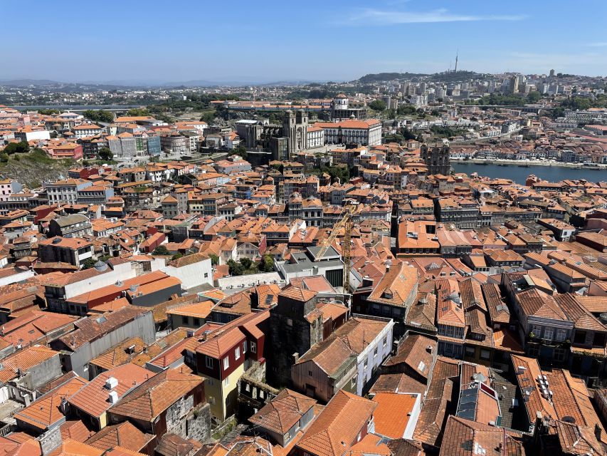 Private Walking Tour in Porto incl. Livraria Lello ticket - Livraria Lello, how the skip-the-line ticket changes the visit