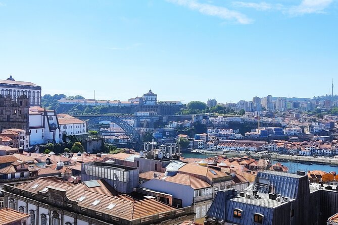 Private Walking Tour in Porto with Photo & Proof of Doce Local (3h) - Key highlights at a glance