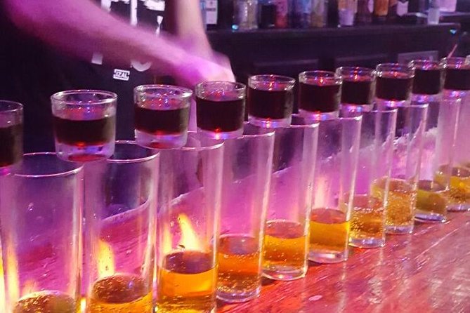 Pub Crawl Porto - The student area and local spots: where conversations happen