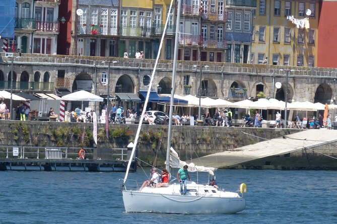 Sailing boat trip on the coast of Porto and on the river Douro - Cais da Ribeira and Fortress São João Baptista: what to notice during the stops