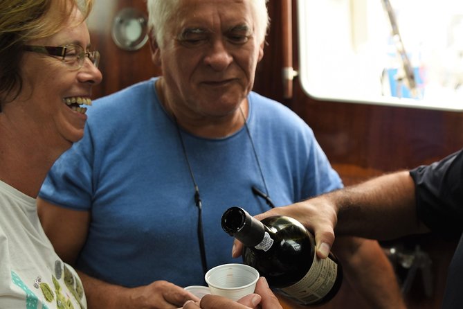 Sailing boat trip on the coast of Porto and on the river Douro - Onboard comfort, the captain’s style, and the human touch