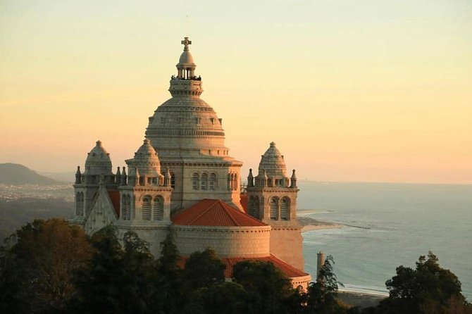 Santiago de Compostela & Viana do Castelo from Porto - Heading to Santiago: Cathedral time built around the pilgrimage rhythm