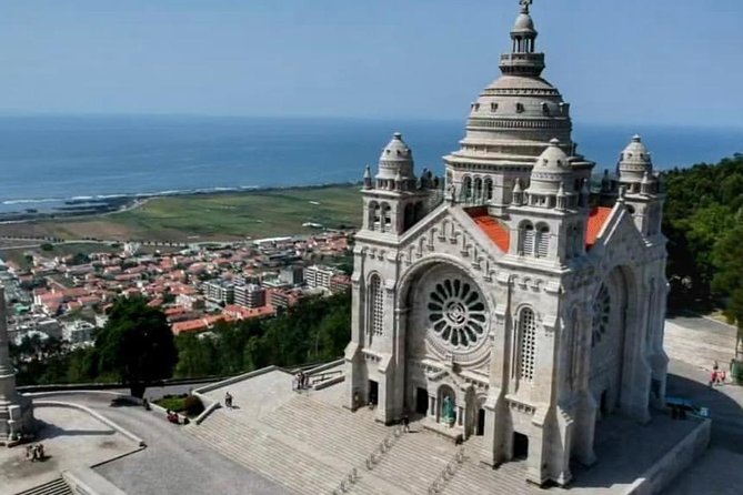 Santiago de Compostela & Viana do Castelo from Porto - Exploring Santiago historical center with free time