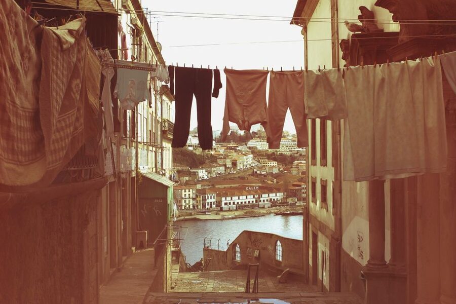 Secret Sites of Porto 3-Hour Walking Tour - Where the tour starts, and how to get your bearings fast