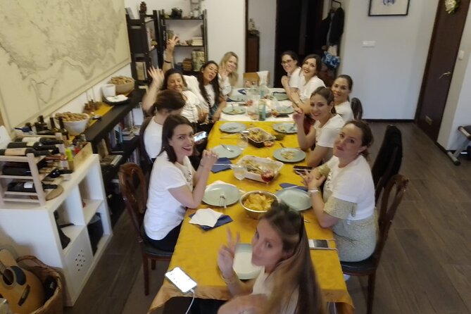 Shopping, cooking and eating together at my home in Porto - Should you book this Porto cooking workshop?