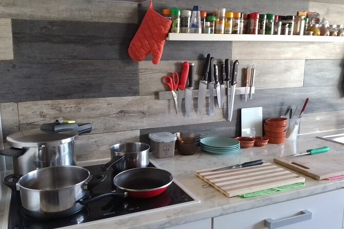 Shopping, cooking and eating together at my home in Porto - The walk through Porto: markets, a garden, and practical buying tips