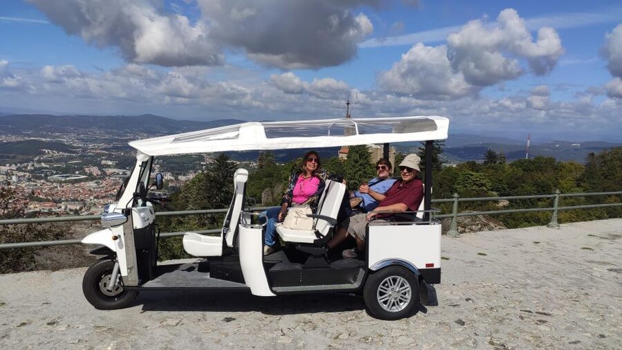 Sightseeing Tours by Electric Tuk-Tuk in Guimarães - All Guimarães in 1h30min: City of Culture and the Leather Area