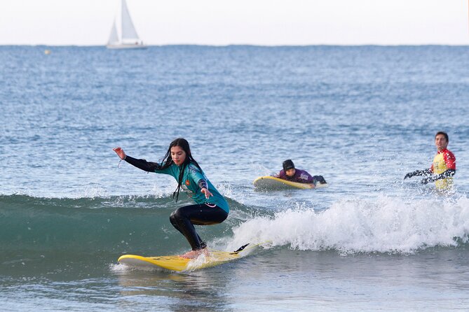 Surf Lesson | Surf Lessons - What’s included, and what you still need to bring