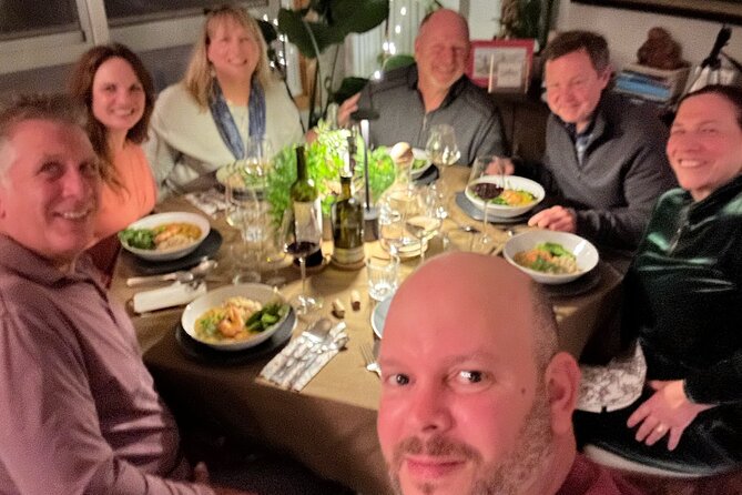 The Art of Eating and Making Friends - Alcohol included: how it changes the mood of a small dinner