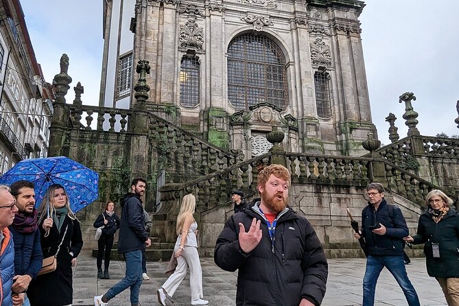 The Unvanquished Tour in Porto City Center - Avenida dos Aliados start, Aliados descent, and the quick geography lesson