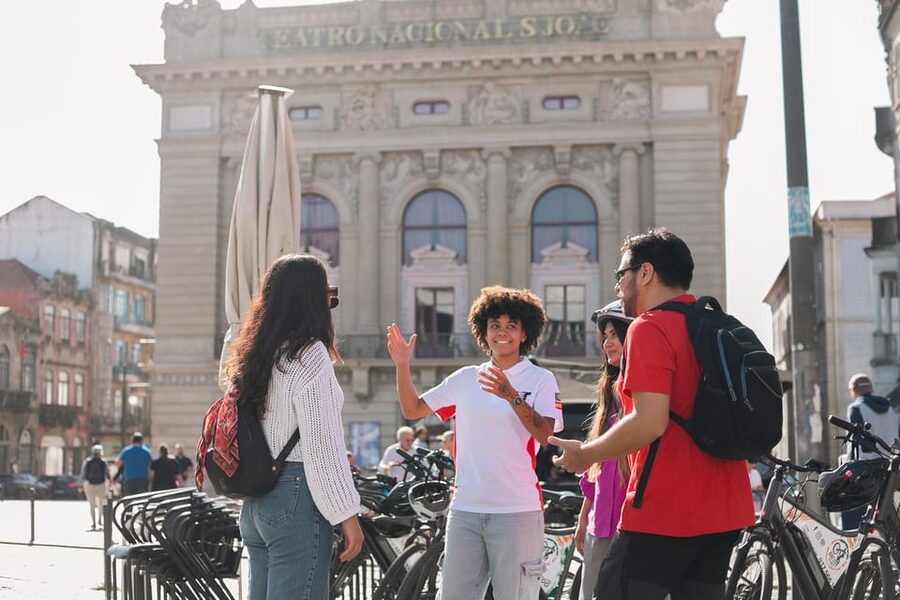 Tour Porto: Adventure in Electric Bike Tour - Sé do Porto, Torre dos Clérigos, and the Landmark Sprint