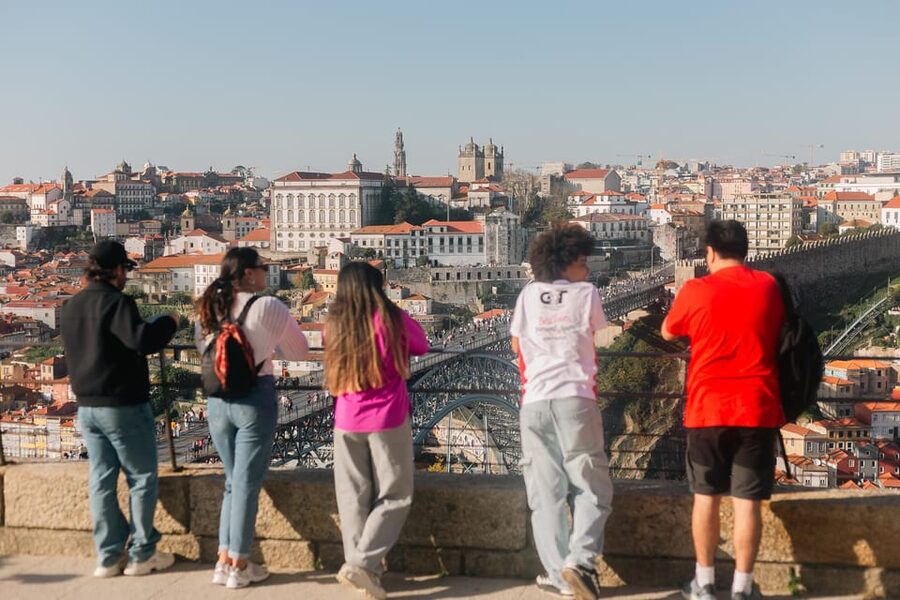 Tour Porto: Adventure in Electric Bike Tour - Old Jewish Quarter Streets and Quick Photo Stops